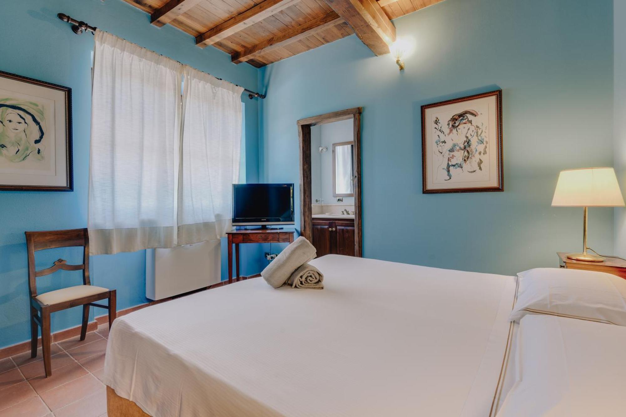Terenzi Hospitality & Wine Farm stay *
